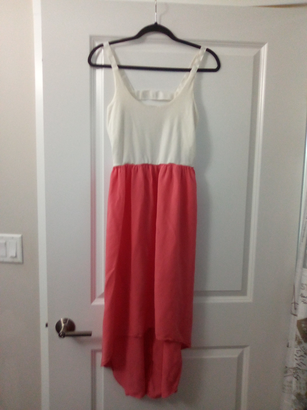 Alythea Y2K Sleeveless White &  Coral Asymmetrical Dress Size Large